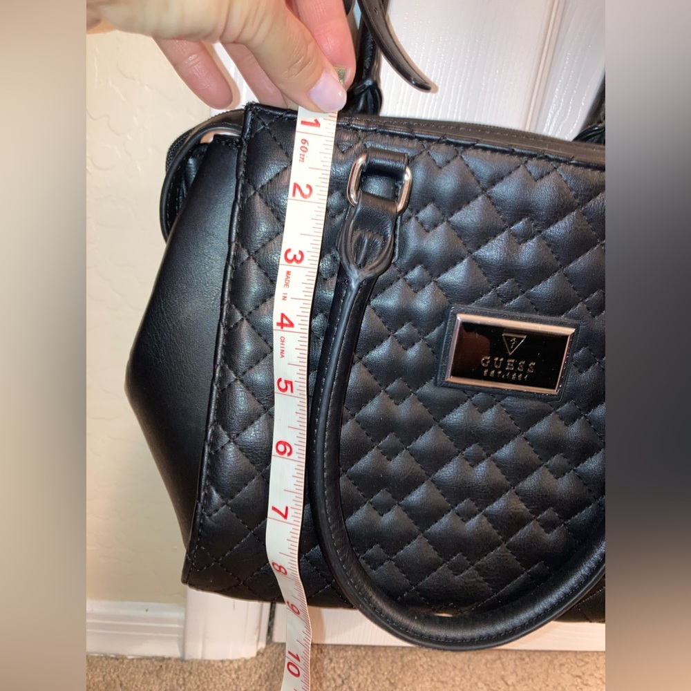 Guess handbag - Picture 2 of 4